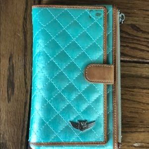GUC Consuela wallet mint green